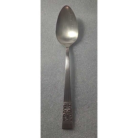Oneida Community CORONATION Silver Plate  Serving Spoon - Picture 1 of 4
